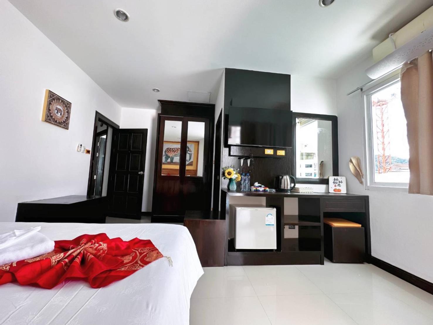 Abby'S House Hotel Patong Ngoại thất bức ảnh